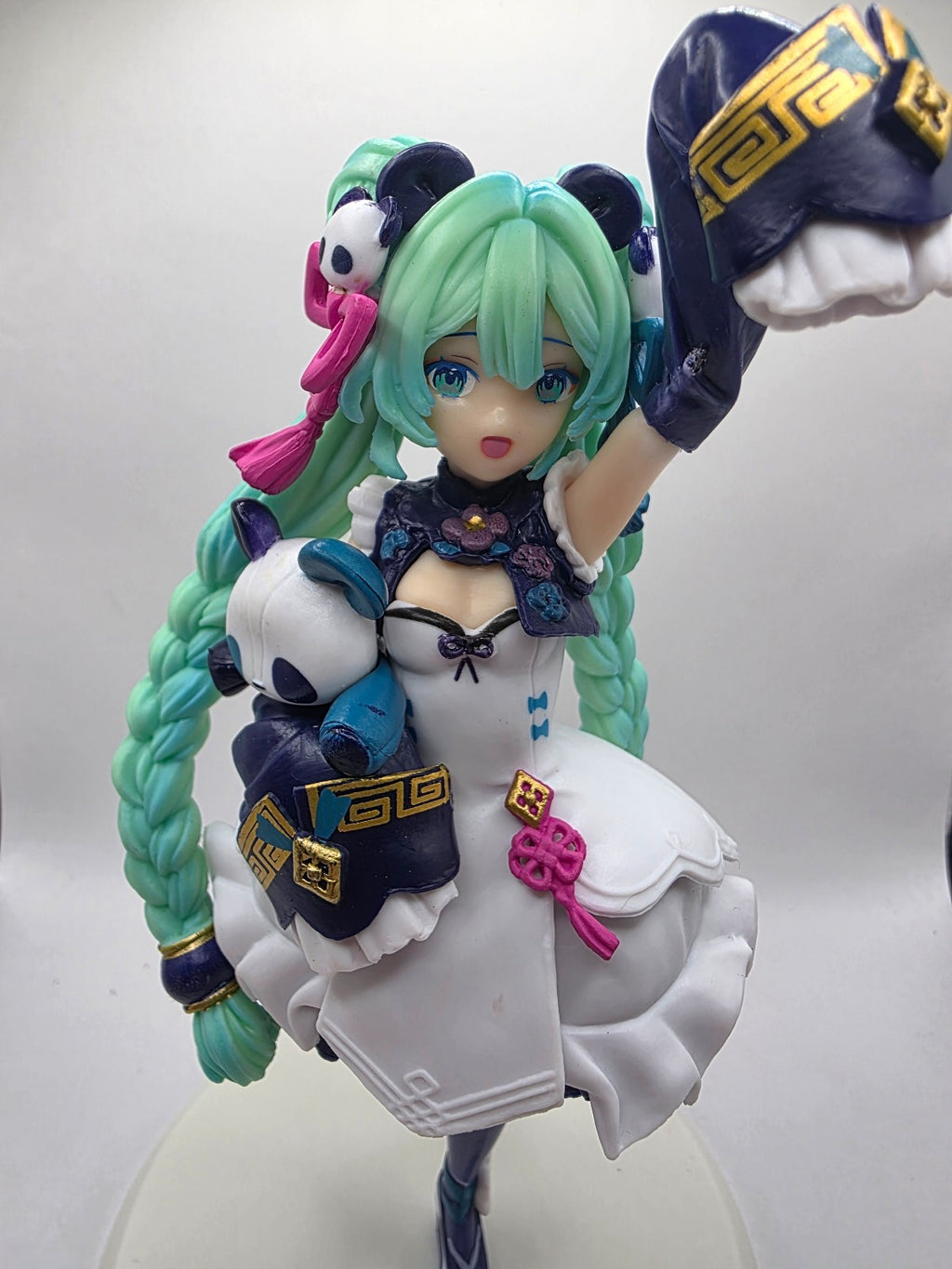 Hatsune Miku 1:7 Scale Figure — Previously Displayed