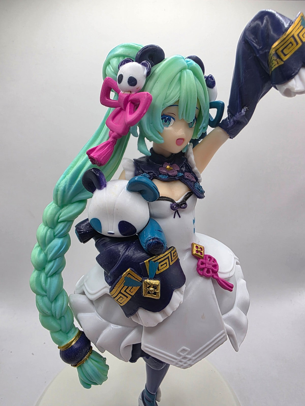 Hatsune Miku 1:7 Scale Figure — Previously Displayed